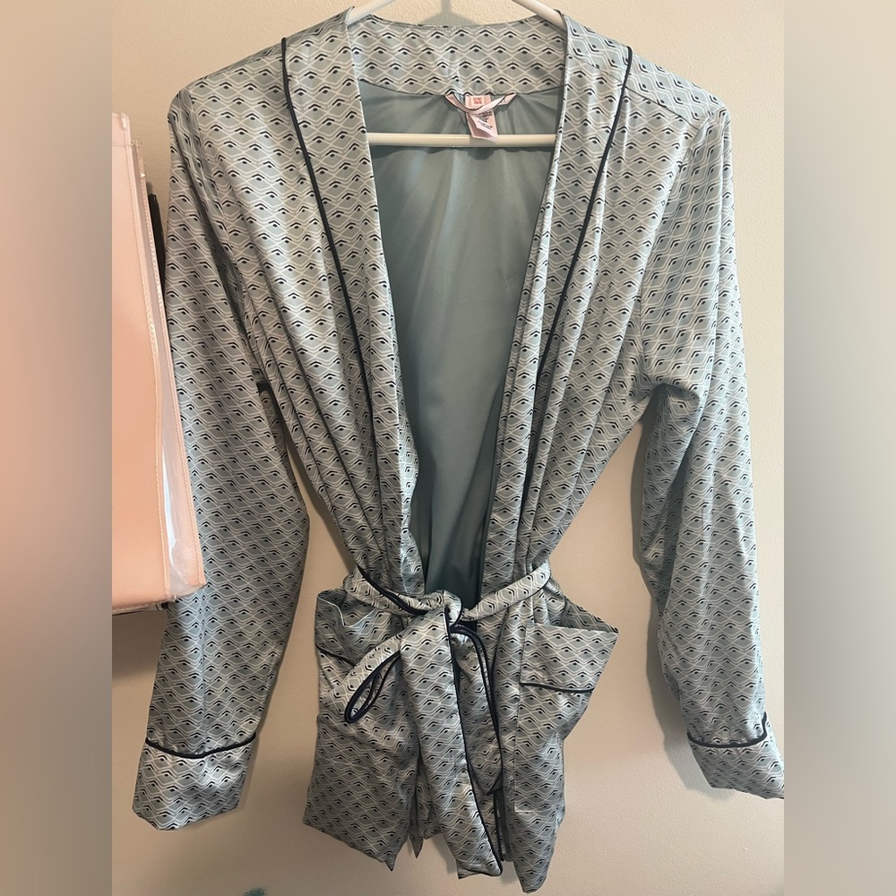 Victoria Secret Blue Robe With pockets XS/S - Picture 1 of 4